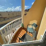 Mi Casa Su Casa